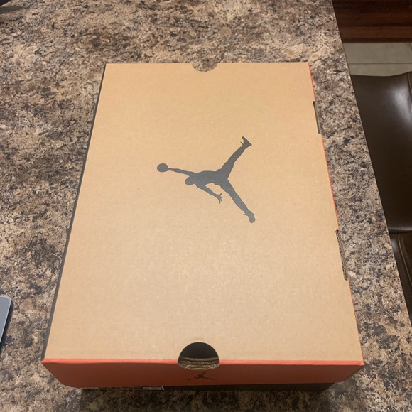 Air Jordan 12 Retro Playoffs (2022) - Picture 8 of 9